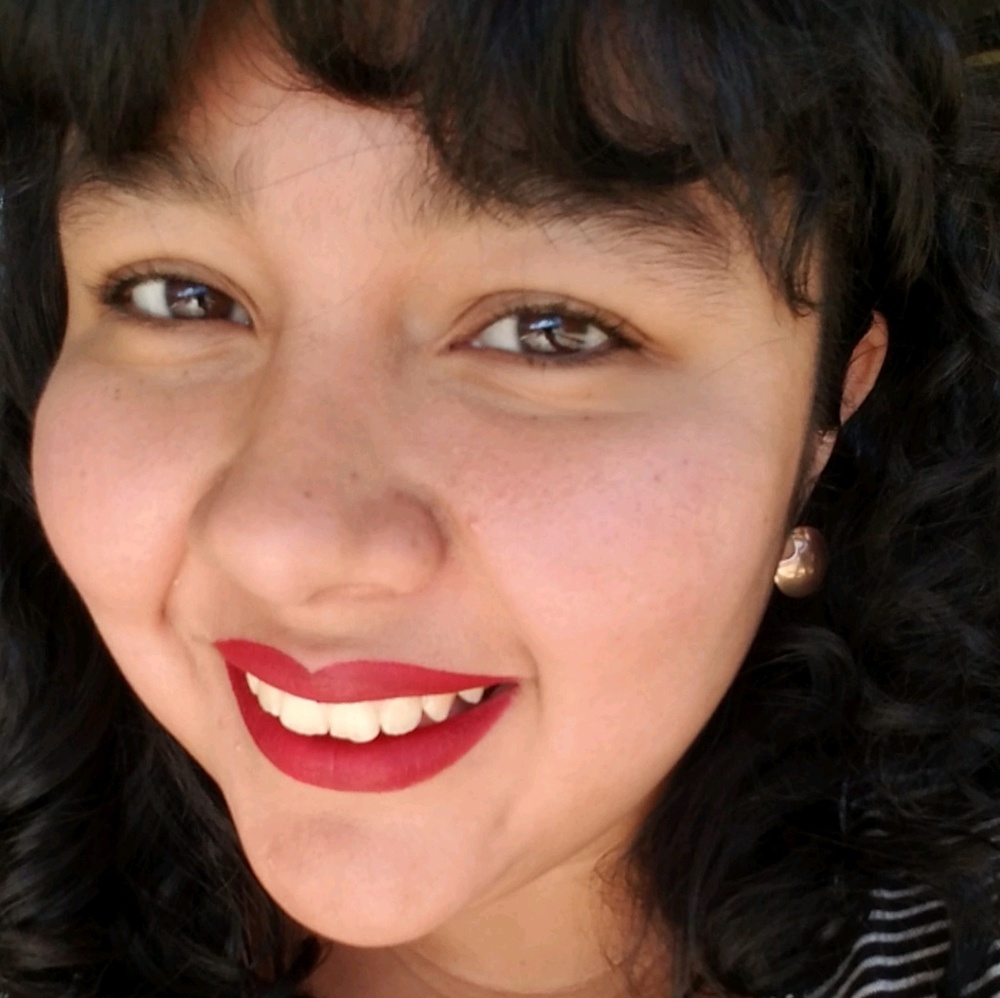 Meet your Posher, Alejandra